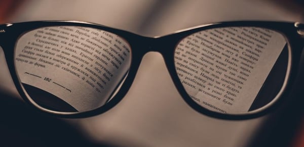 glasses-1246611_1920