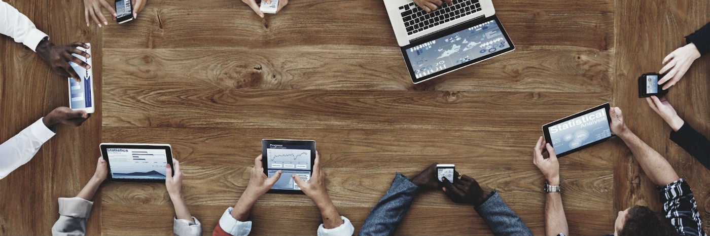 photo-table-tech-devices photo-table-tech-devices